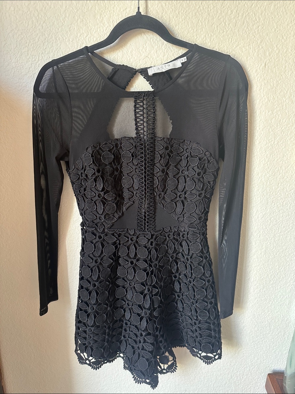Astr Black Lace Long-Sleeve Fit-and-Flare Short Romper